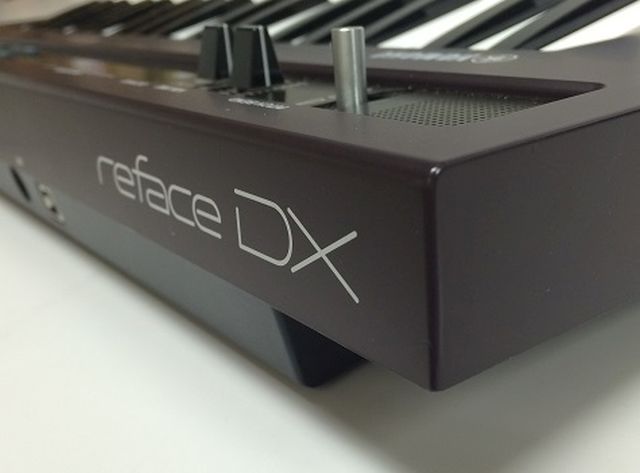 reface DX keyboard