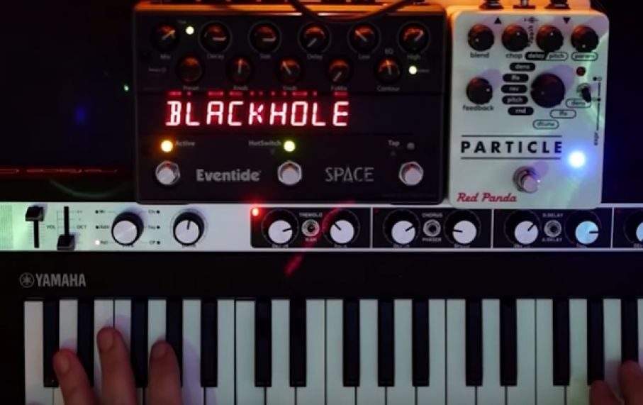 Synthbits: The Blackhole Effect with reface CP