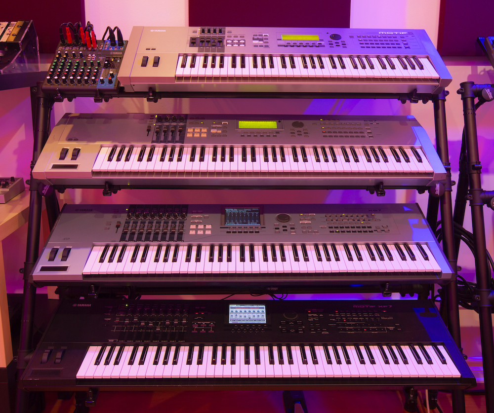 Motif rack Synth Space